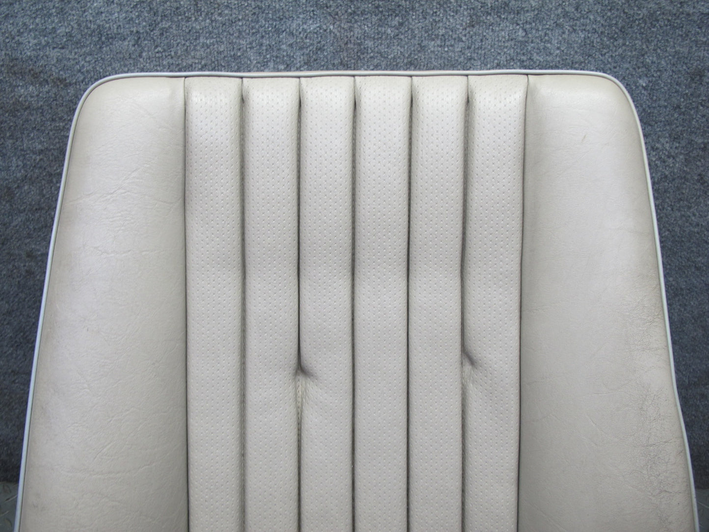 90-95 Mercedes W124 300D Front Right Seat Upper Backrest Cushion Beige OEM