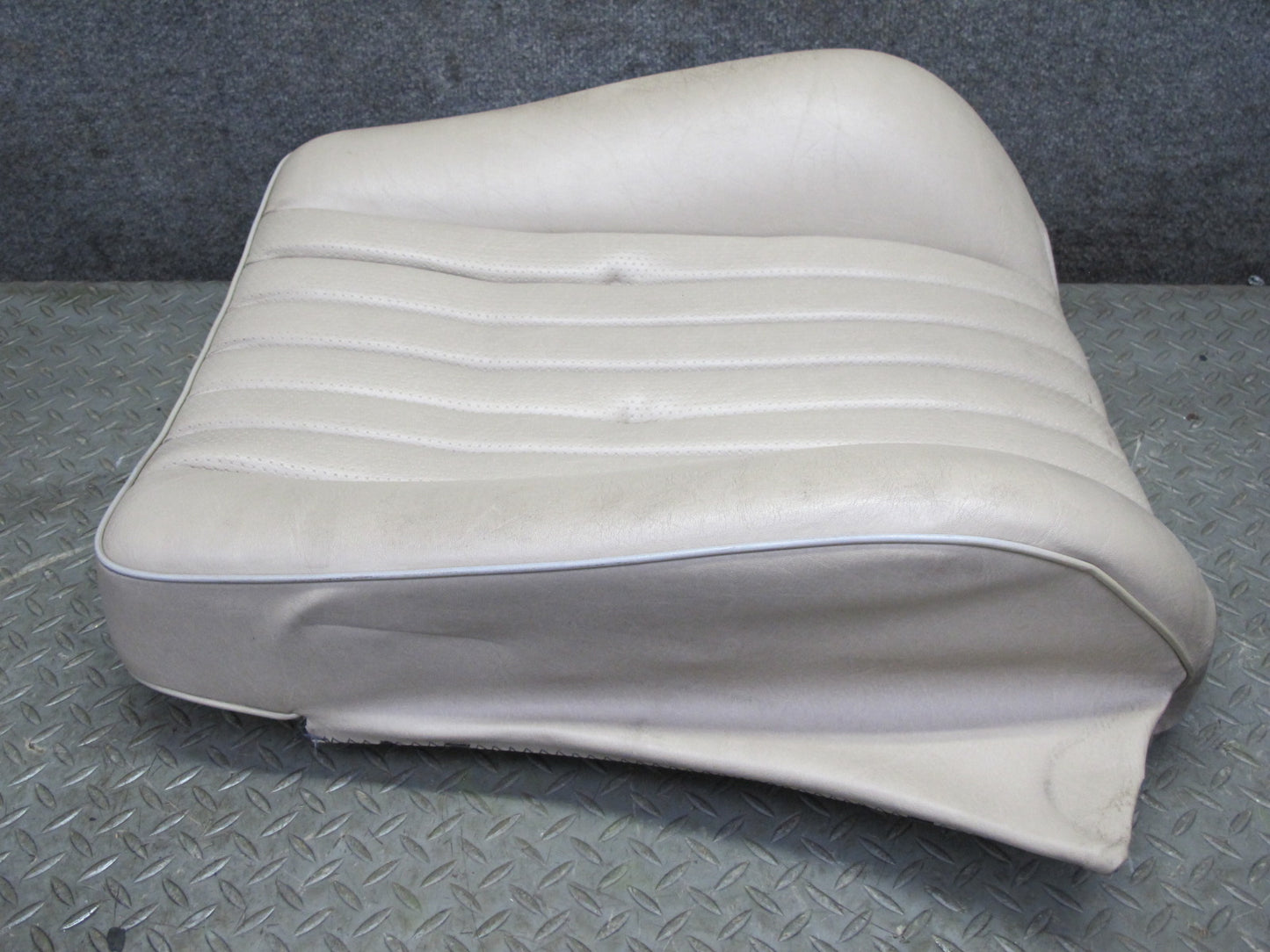 90-95 Mercedes W124 300D Front Right Seat Upper Backrest Cushion Beige OEM