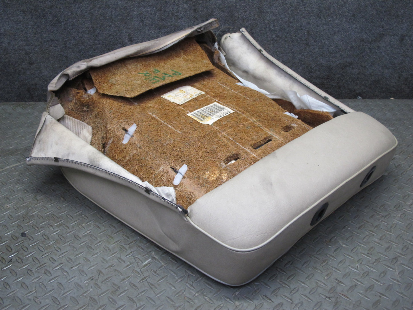 90-95 Mercedes W124 300D Front Right Seat Upper Backrest Cushion Beige OEM