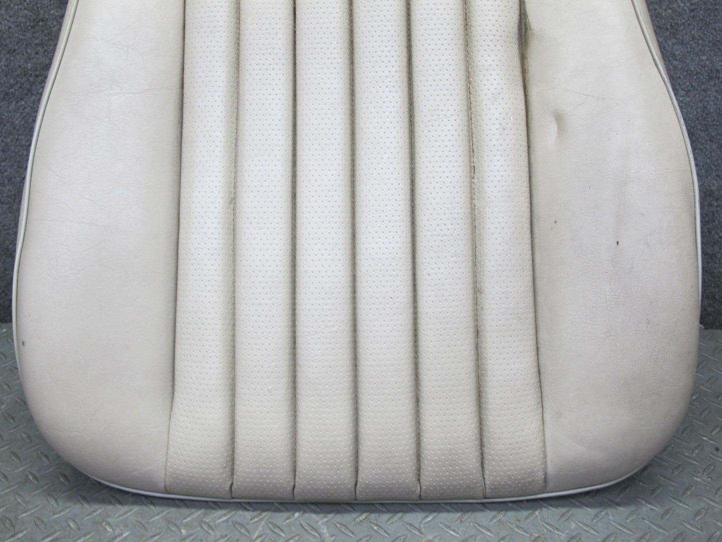 90-95 Mercedes W124 300D Front Right Seat Lower Leather Cushion Beige OEM
