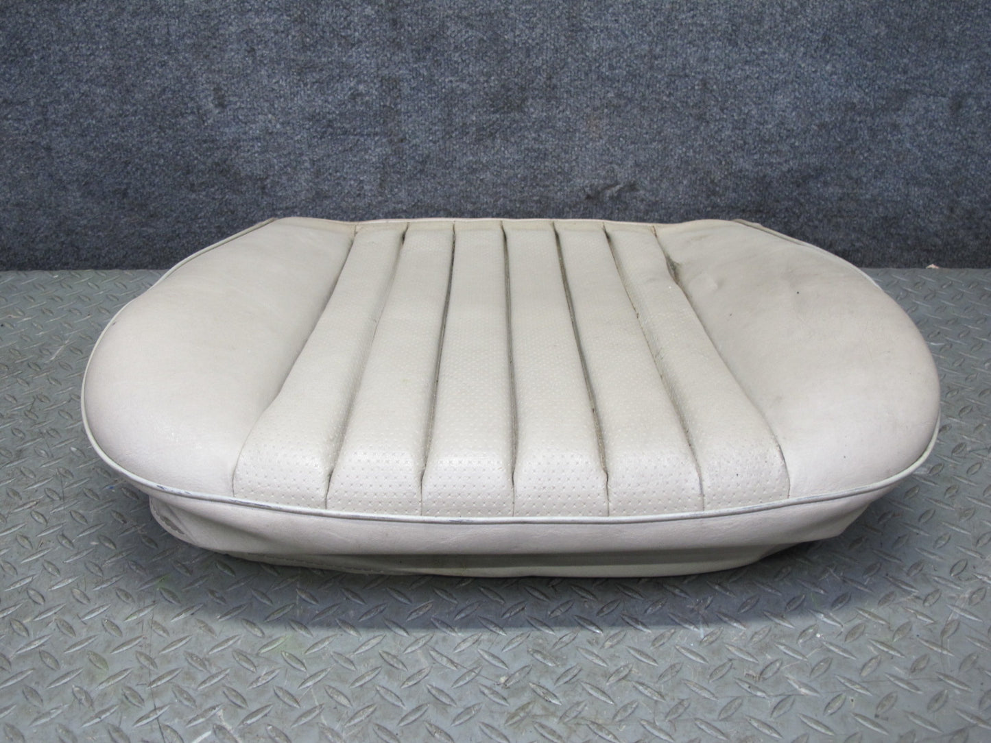 90-95 Mercedes W124 300D Front Right Seat Lower Leather Cushion Beige OEM