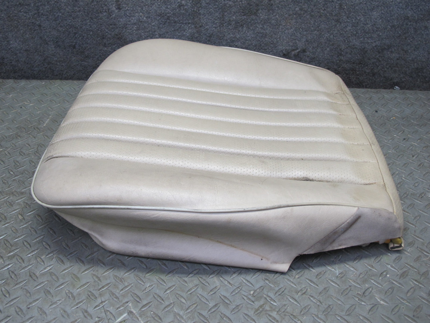 90-95 Mercedes W124 300D Front Right Seat Lower Leather Cushion Beige OEM