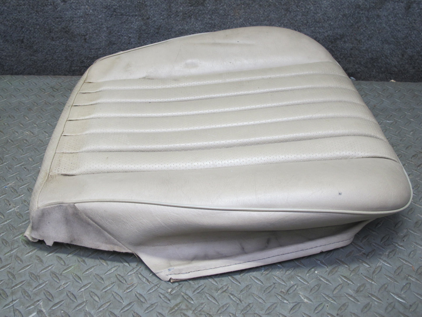 90-95 Mercedes W124 300D Front Right Seat Lower Leather Cushion Beige OEM