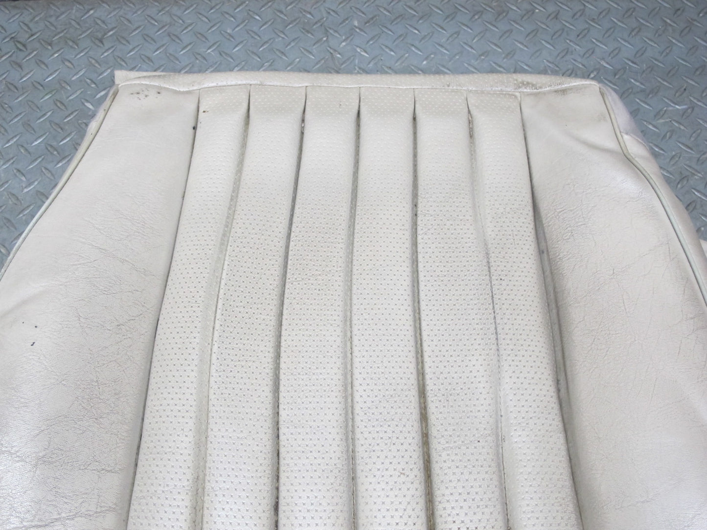 90-95 Mercedes W124 300D Front Left Seat Lower Leather Cushion Beige OEM
