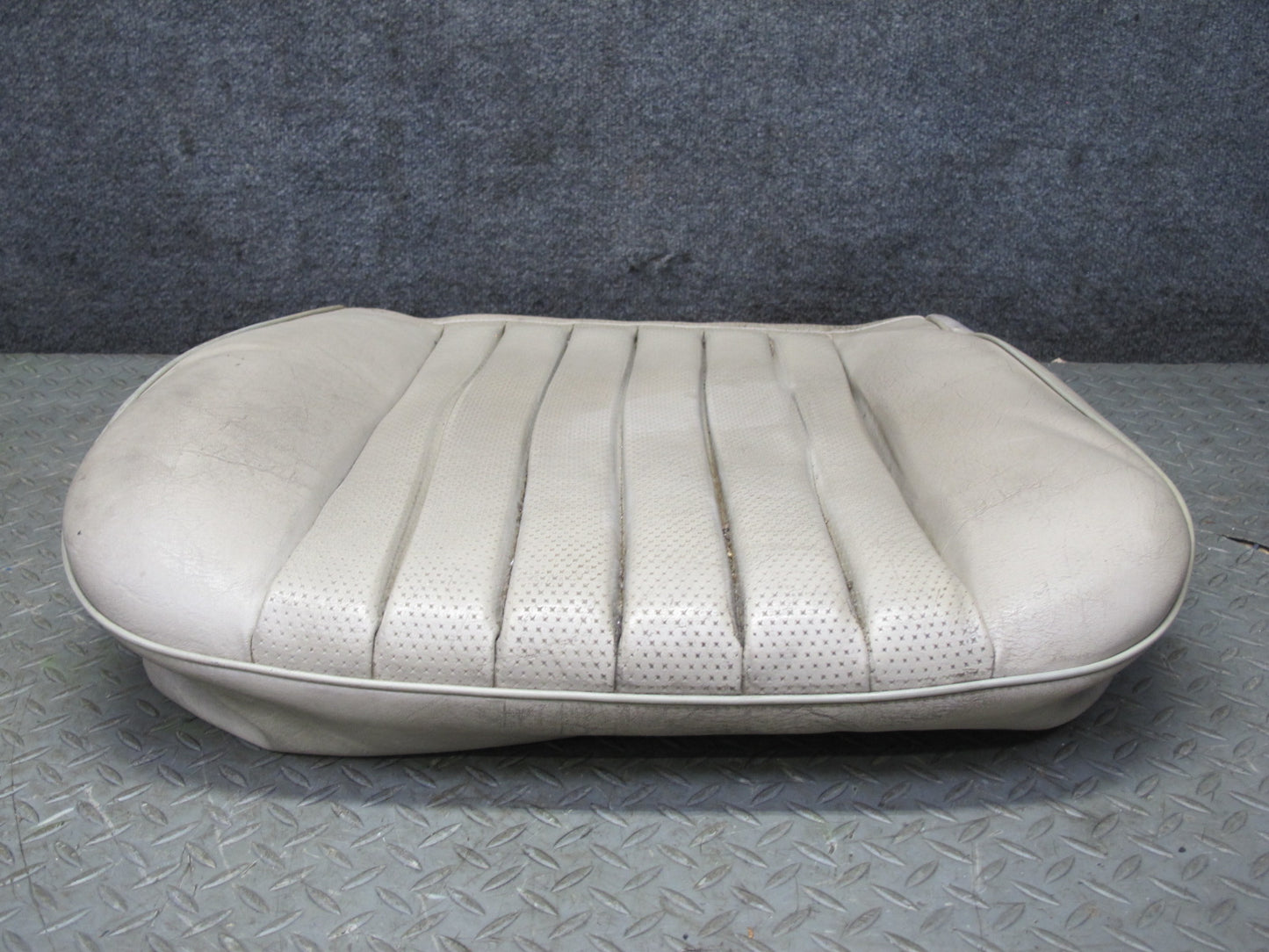 90-95 Mercedes W124 300D Front Left Seat Lower Leather Cushion Beige OEM