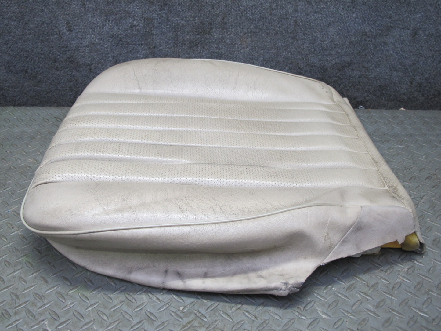 90-95 Mercedes W124 300D Front Left Seat Lower Leather Cushion Beige OEM