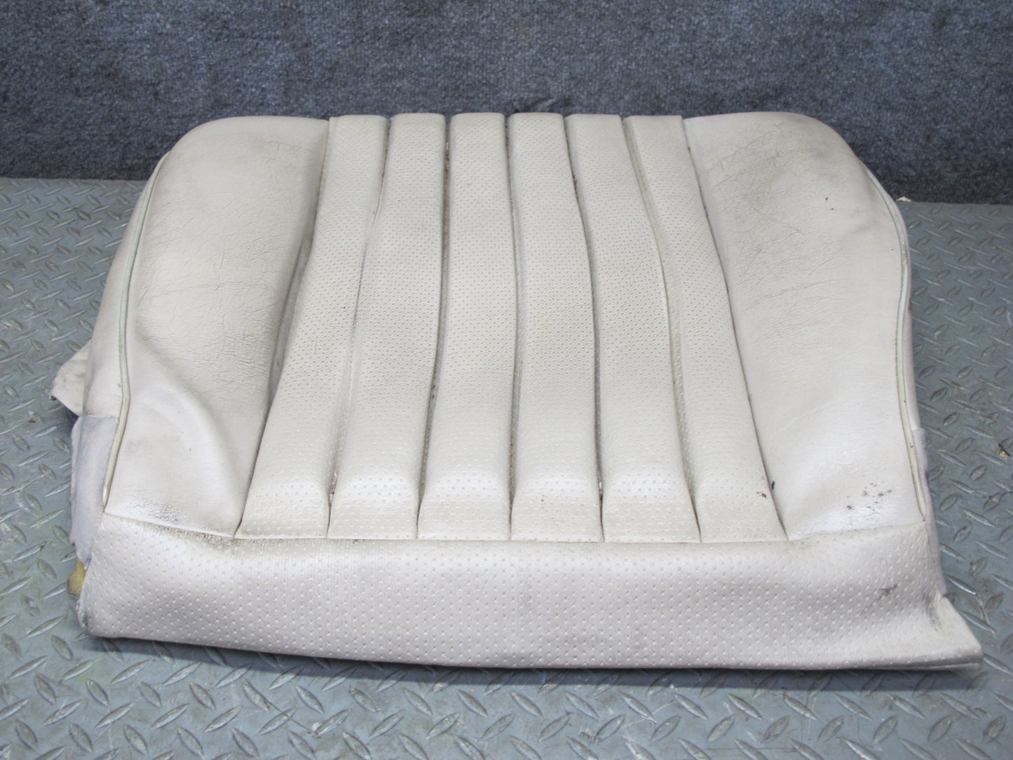 90-95 Mercedes W124 300D Front Left Seat Lower Leather Cushion Beige OEM