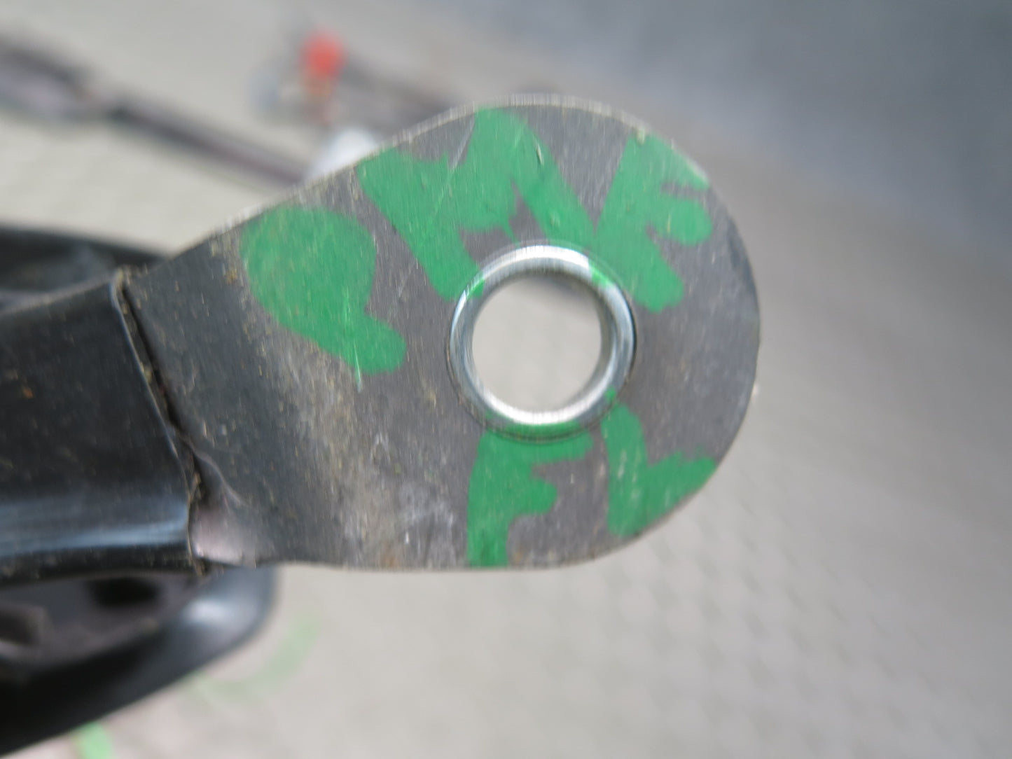 87-95 MERCEDES 300D W124 FRONT RIGHT & LEFT SIDE SEATBELT BUCKLE SET OEM