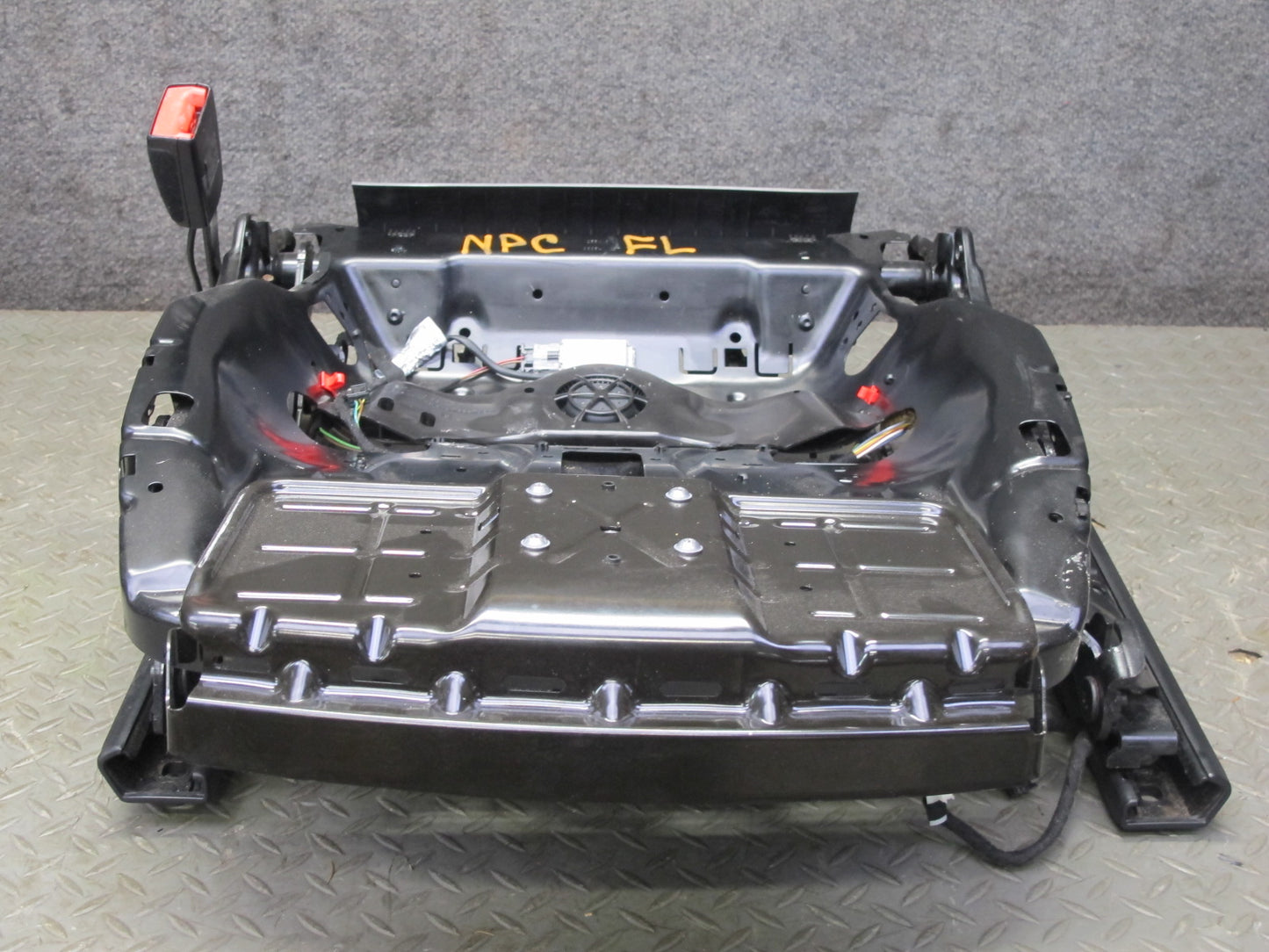 11-18 Porsche Cayenne 958 Front Left Side Lower Seat Rail Frame Track W/ Motor