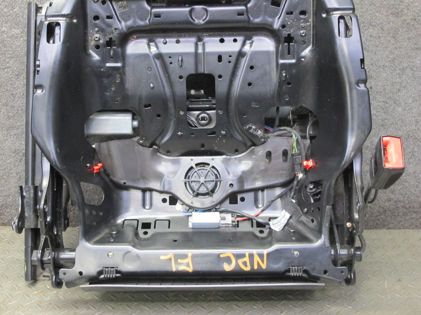 11-18 Porsche Cayenne 958 Front Left Side Lower Seat Rail Frame Track W/ Motor