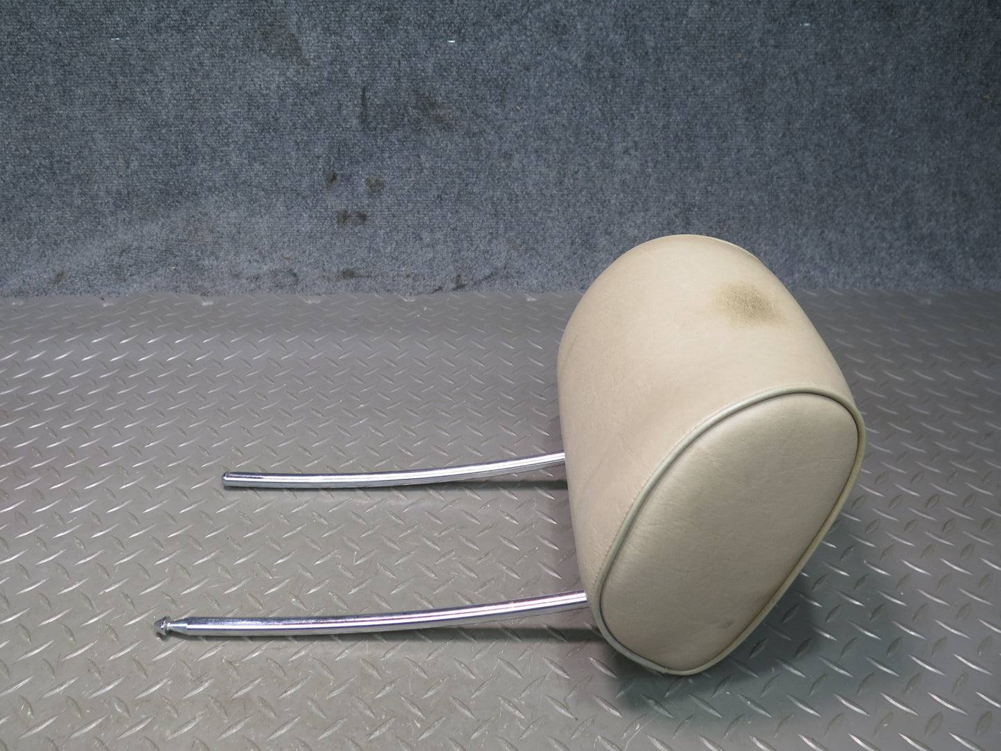 90-95 Mercedes W124 300D Front Left & Right Seat Leather Headrest Beige Set OEM
