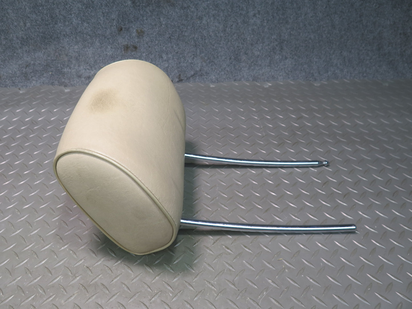 90-95 Mercedes W124 300D Front Left & Right Seat Leather Headrest Beige Set OEM