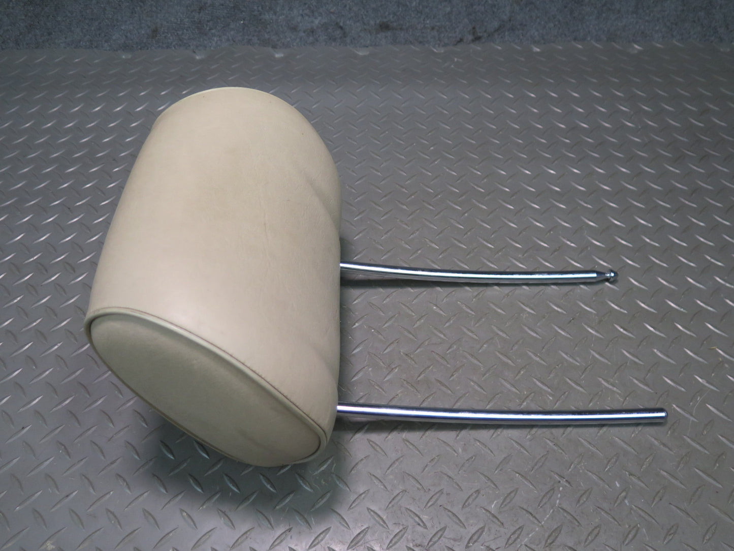 90-95 Mercedes W124 300D Front Left & Right Seat Leather Headrest Beige Set OEM