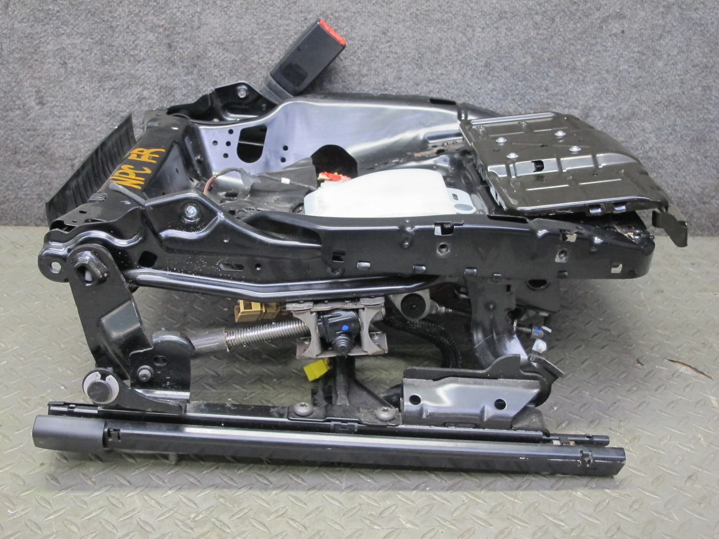 11-18 Porsche Cayenne 958 Front Right Side Lower Seat Rail Frame Track W/ Motor