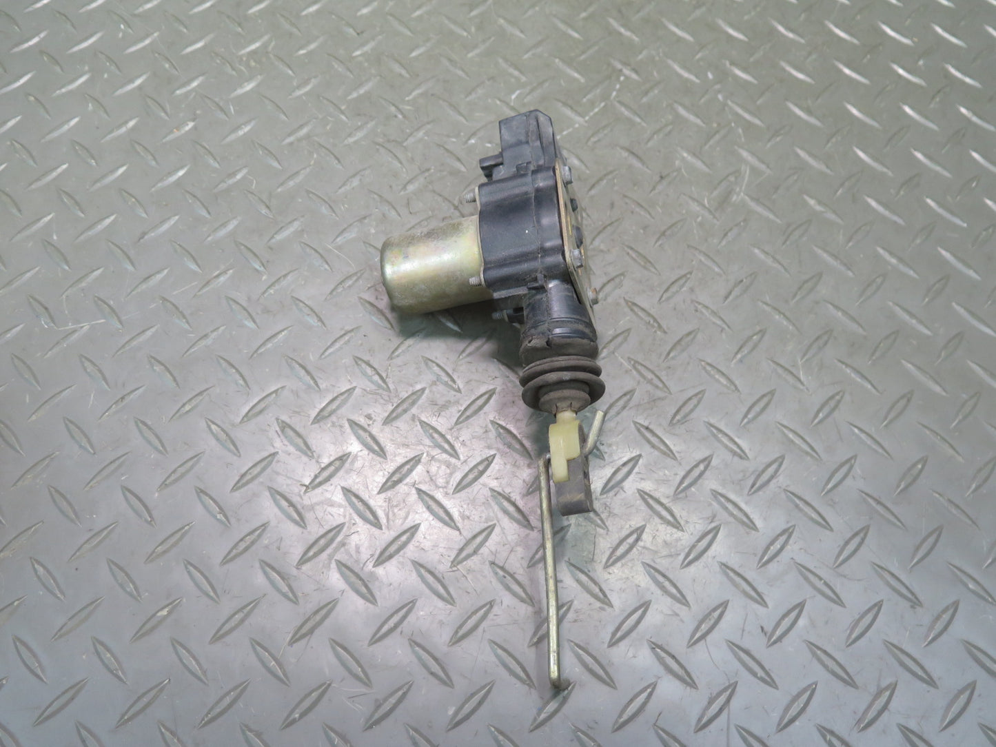 84-93 Chevrolet Corvette C4 Right Door Central Lock Actuator Motor OEM
