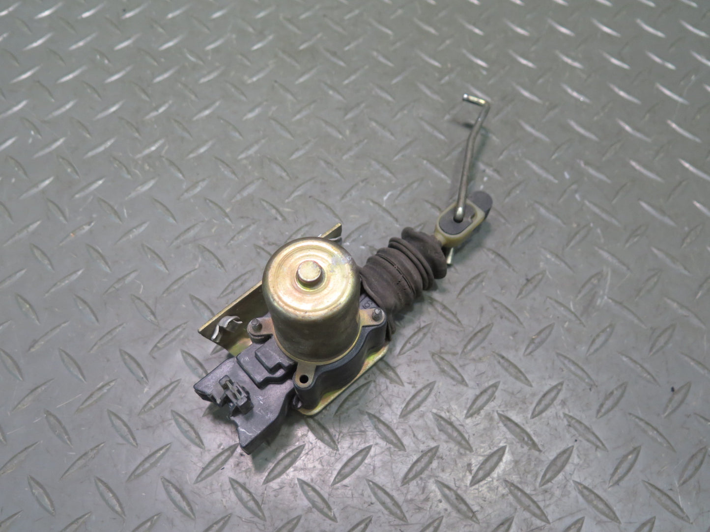 84-93 Chevrolet Corvette C4 Left Driver Door Central Lock Actuator Motor OEM