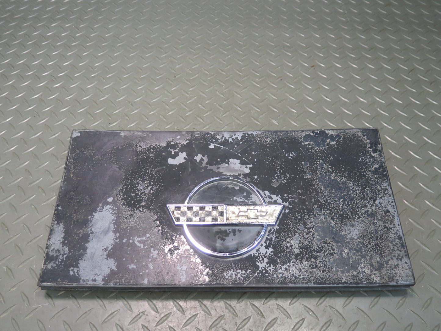 84-96 Chevrolet Corvette C4 Coupe Fuel Gas Door Lid w Emblem Black OEM