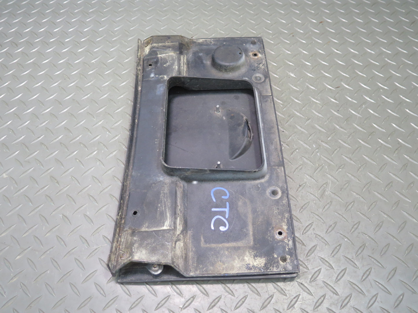 84-96 Chevrolet Corvette C4 Coupe Fuel Gas Door Lid w Emblem Black OEM