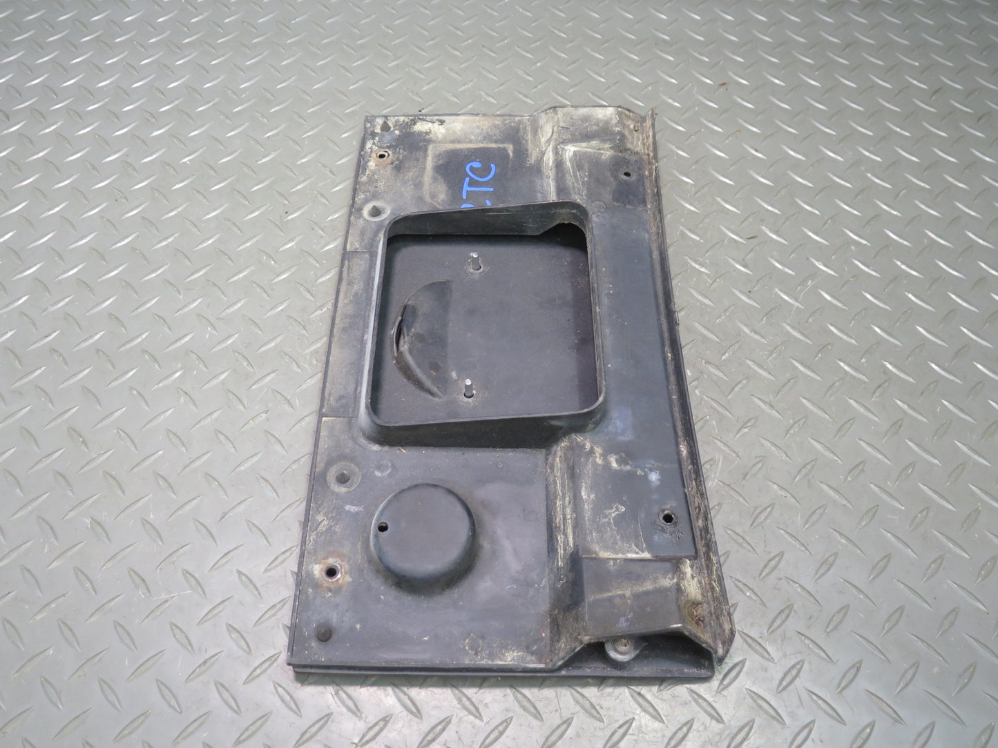 84-96 Chevrolet Corvette C4 Coupe Fuel Gas Door Lid w Emblem Black OEM