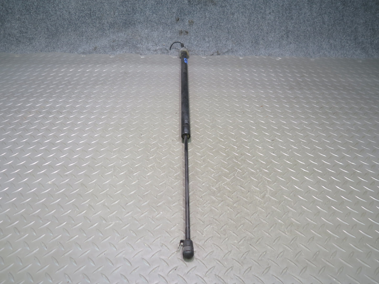 84-96 Chevrolet Corvette C4 Coupe Rear Window Lift Supports Shock Strut Set OEM