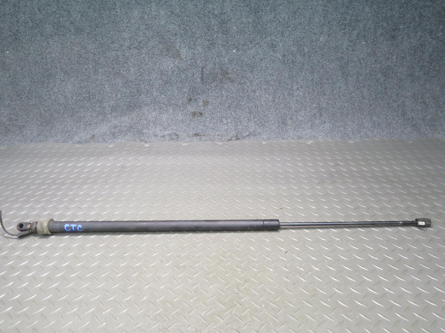 84-96 Chevrolet Corvette C4 Coupe Rear Window Lift Supports Shock Strut Set OEM