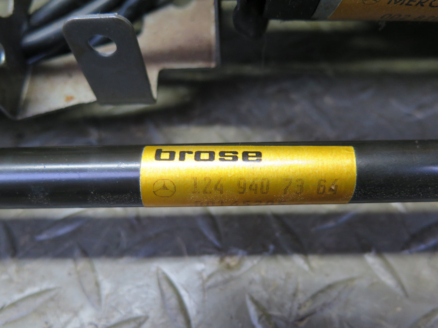 90-95 Mercedes W124 300D Front Left Driver Seat Frame Track Rail w Motor OEM