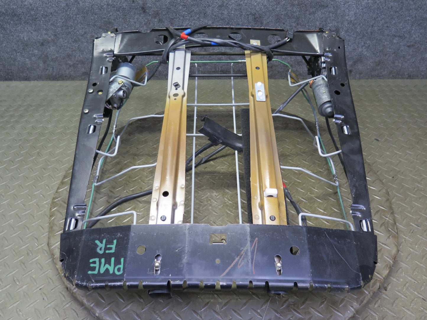 90-95 Mercedes W124 300D Front Right Seat Upper Spring Frame w Motor OEM