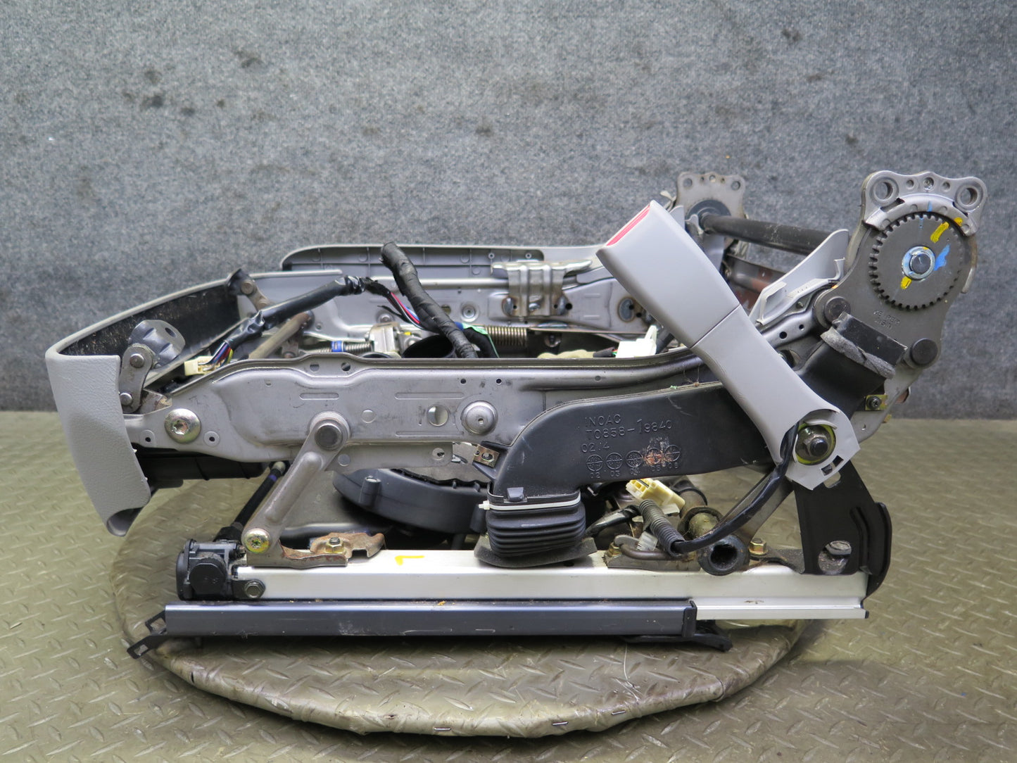 04-06 Lexus UCF30L LS430 Front Right Seat Track Rail Frame w Trim Gray OEM