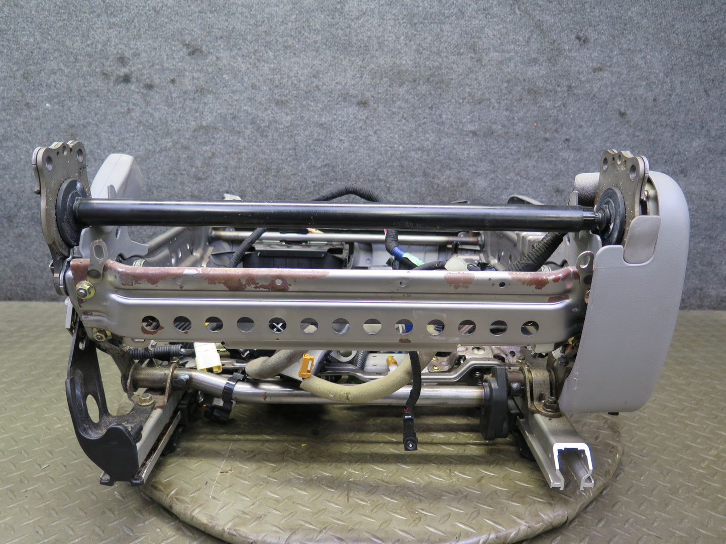 04-06 Lexus UCF30L LS430 Front Right Seat Track Rail Frame w Trim Gray OEM