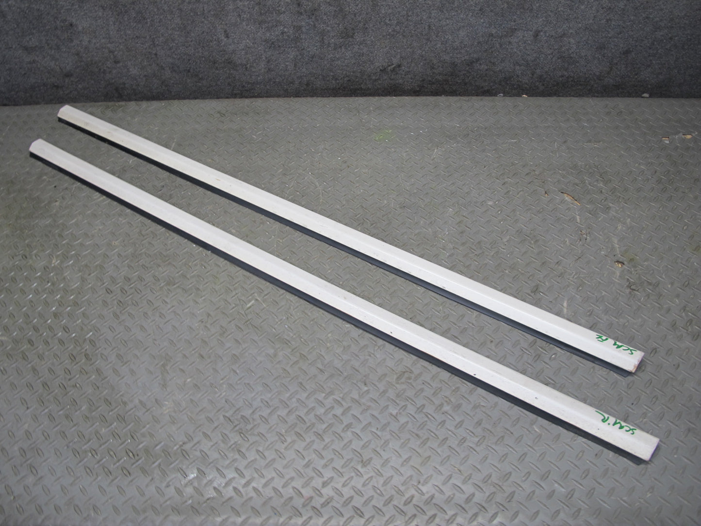 92-96 Lexus SC300 SC400 Set of 2 Left Right Door Exterior Lower Trim Molding OEM