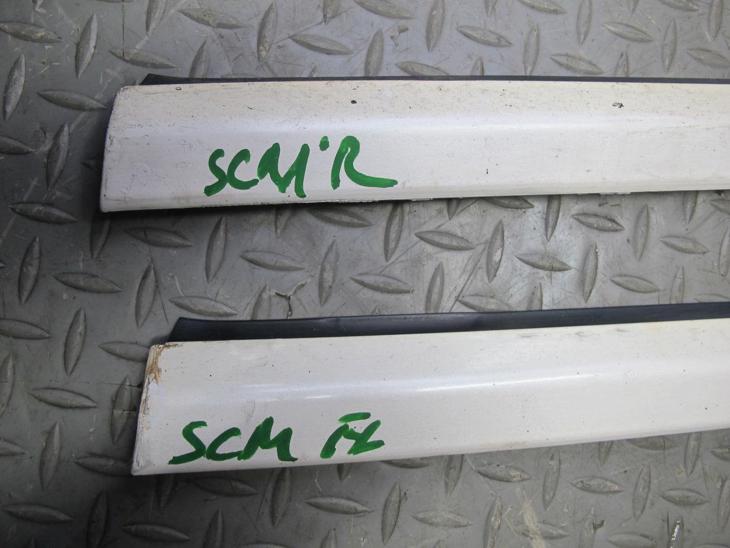 92-96 Lexus SC300 SC400 Set of 2 Left Right Door Exterior Lower Trim Molding OEM