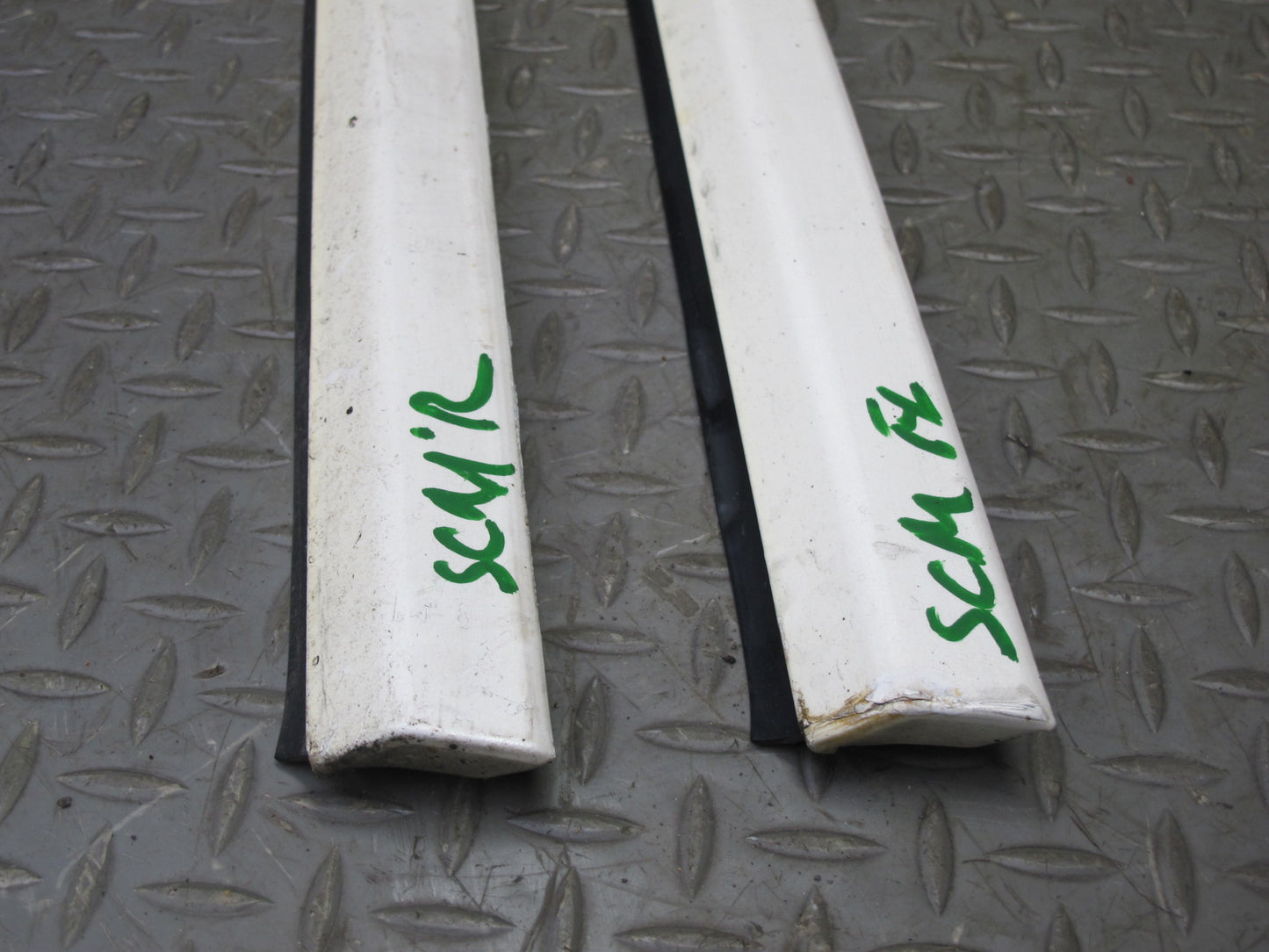 92-96 Lexus SC300 SC400 Set of 2 Left Right Door Exterior Lower Trim Molding OEM