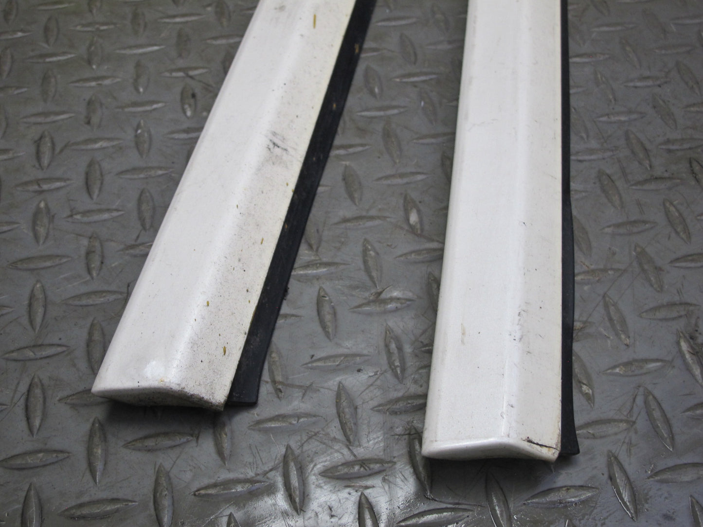 92-96 Lexus SC300 SC400 Set of 2 Left Right Door Exterior Lower Trim Molding OEM