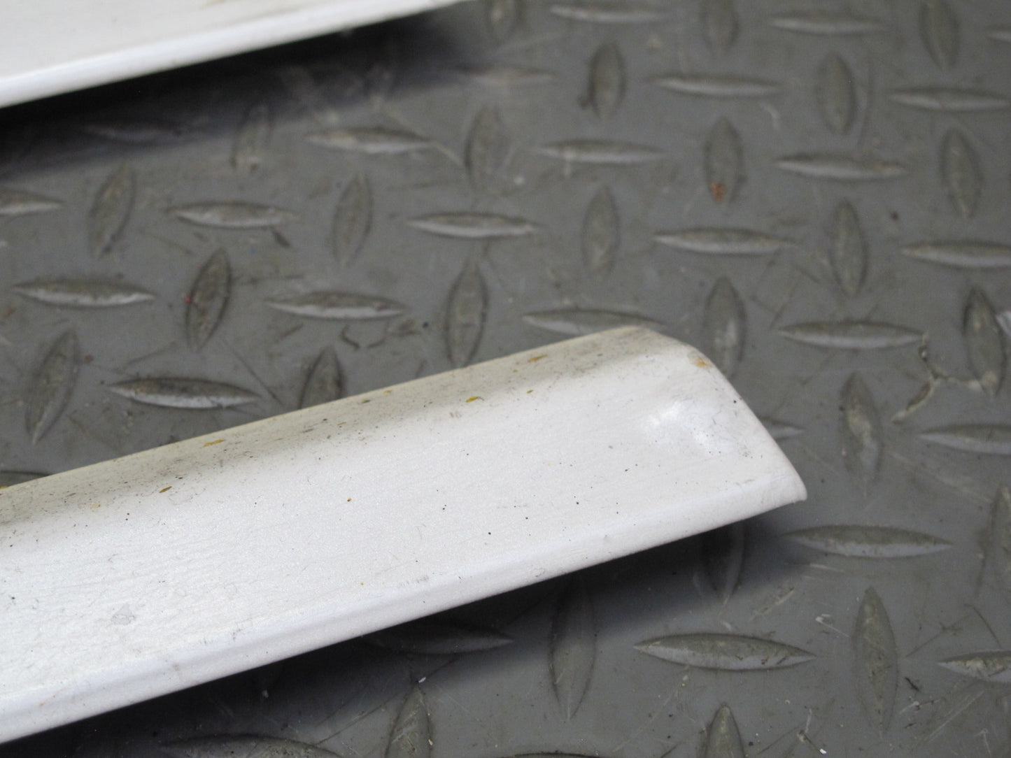 92-96 Lexus SC300 SC400 Set of 2 Left Right Door Exterior Lower Trim Molding OEM