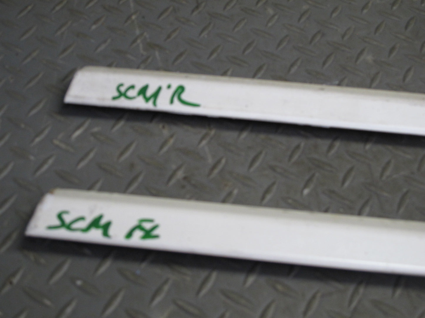 92-96 Lexus SC300 SC400 Set of 2 Left Right Door Exterior Lower Trim Molding OEM