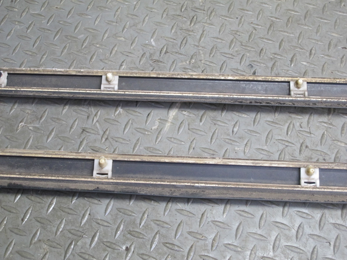 92-96 Lexus SC300 SC400 Set of 2 Left Right Door Exterior Lower Trim Molding OEM