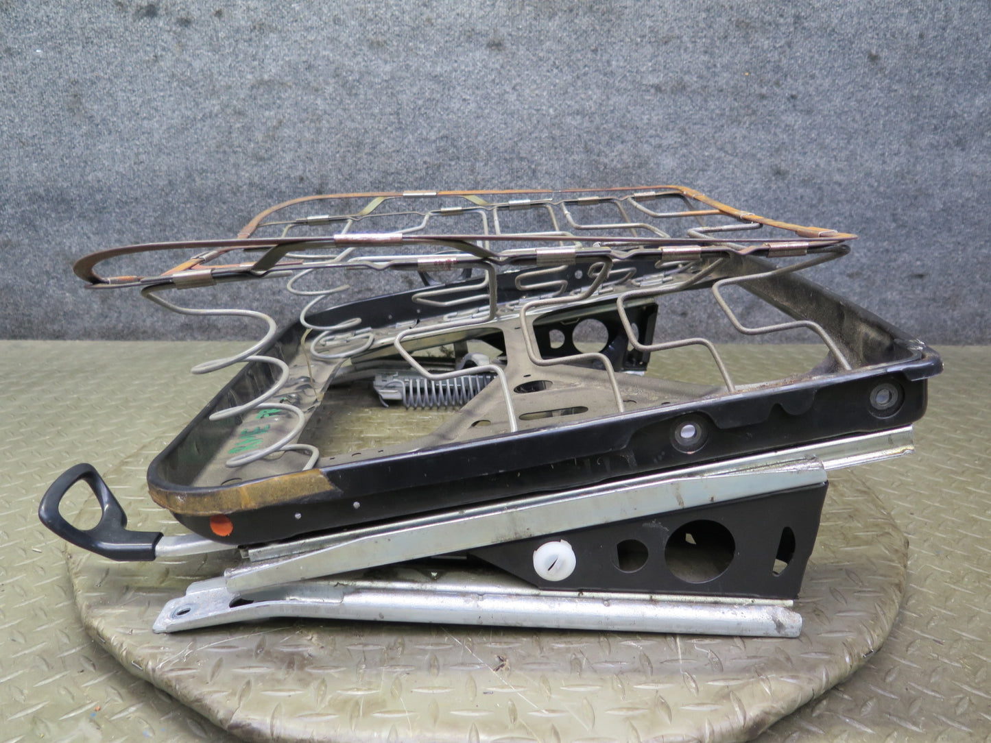 82-85 Mercedes W123 300D Sedan Front Right Passanger Seat Frame Track Rail OEM