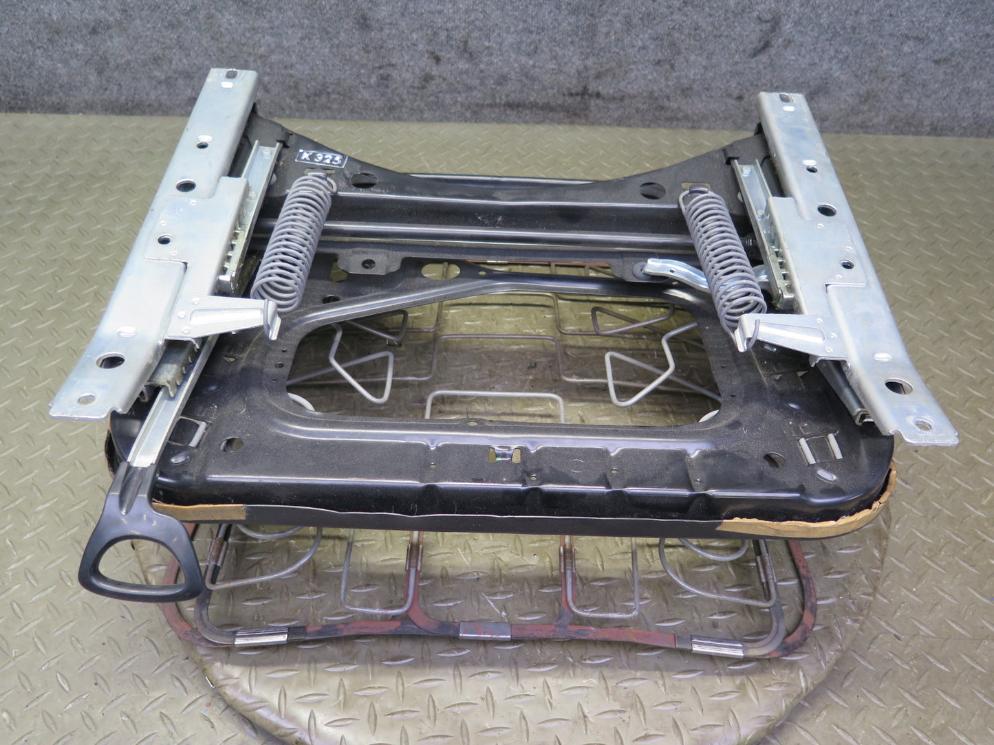 82-85 Mercedes W123 300D Sedan Front Right Passanger Seat Frame Track Rail OEM
