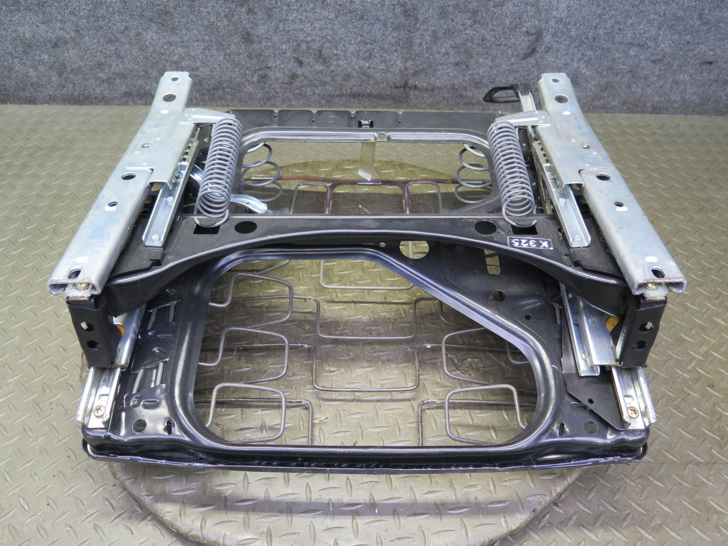 82-85 Mercedes W123 300D Sedan Front Right Passanger Seat Frame Track Rail OEM