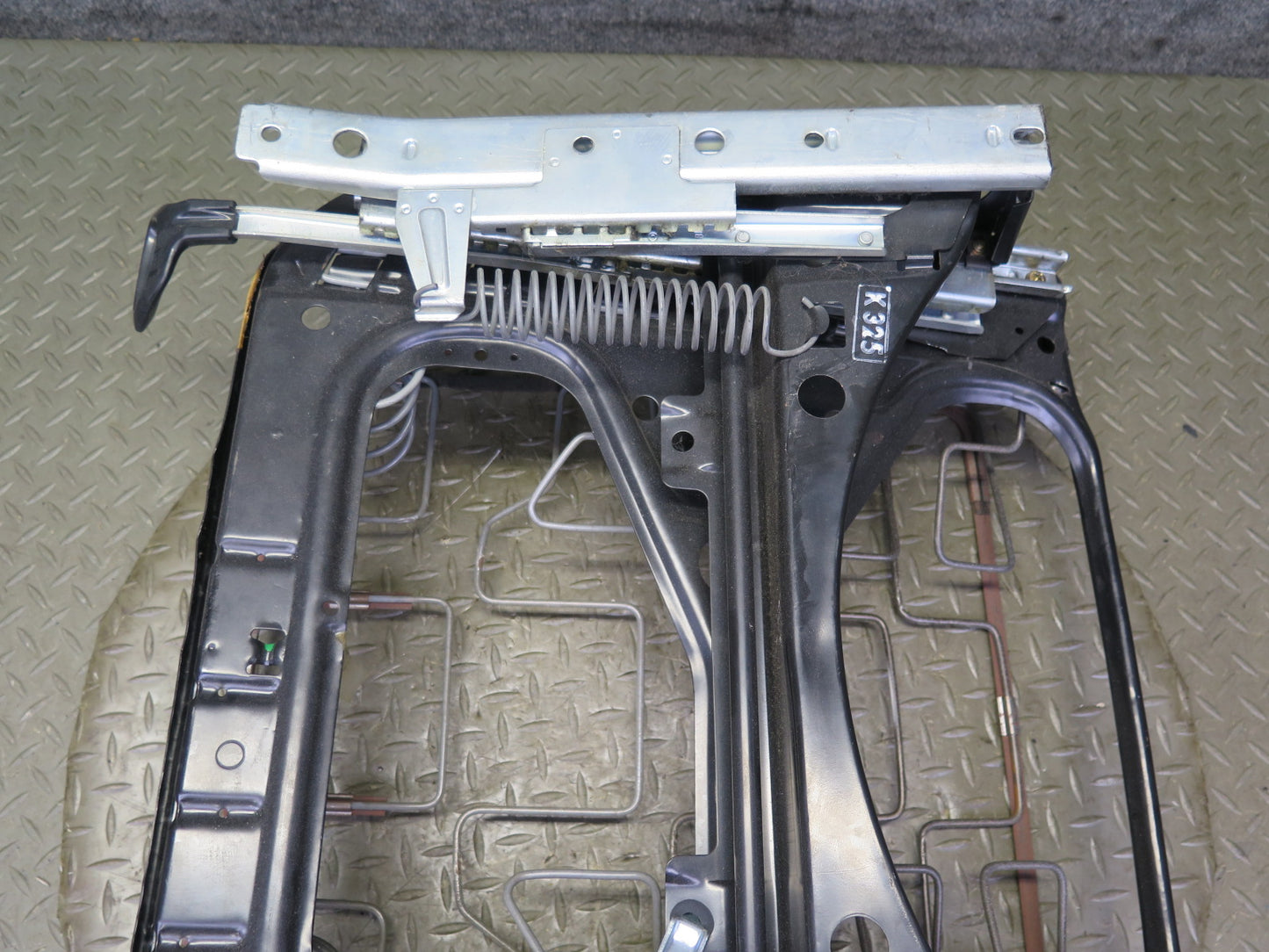 82-85 Mercedes W123 300D Sedan Front Right Passanger Seat Frame Track Rail OEM