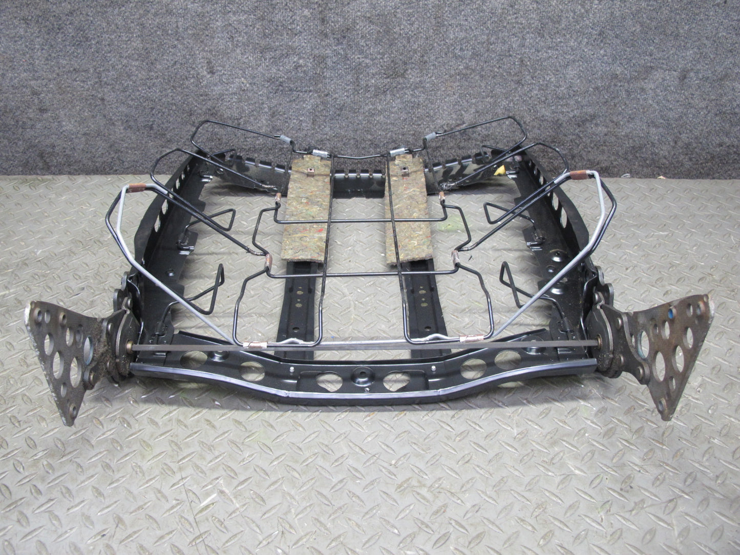 82-85 Mercedes W123 Front Right Passenger Side Upper Seat Frame OEM