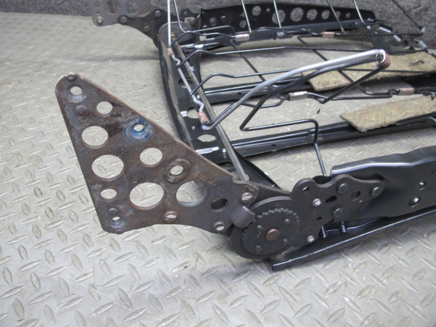 82-85 Mercedes W123 Front Right Passenger Side Upper Seat Frame OEM