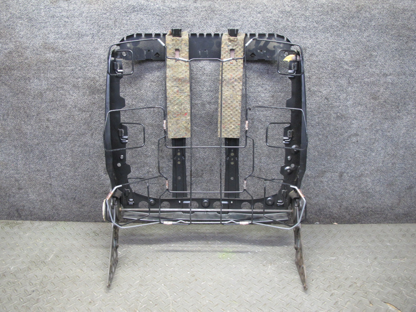 82-85 Mercedes W123 Front Right Passenger Side Upper Seat Frame OEM