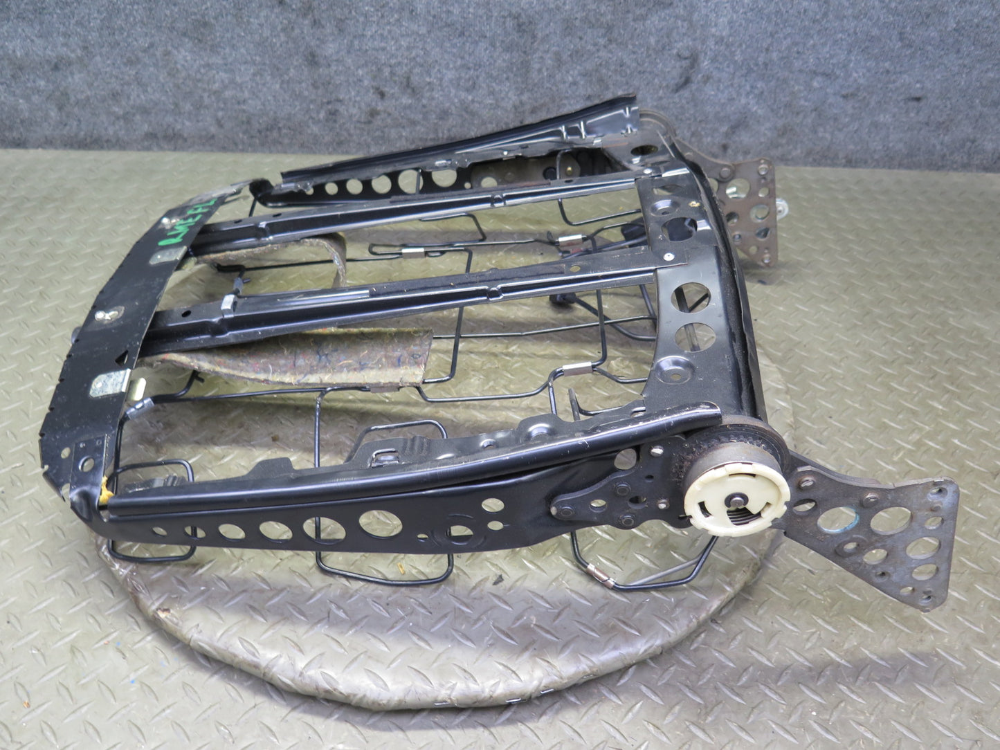 82-85 Mercedes W123 Front Left Driver Side Upper Seat Frame OEM