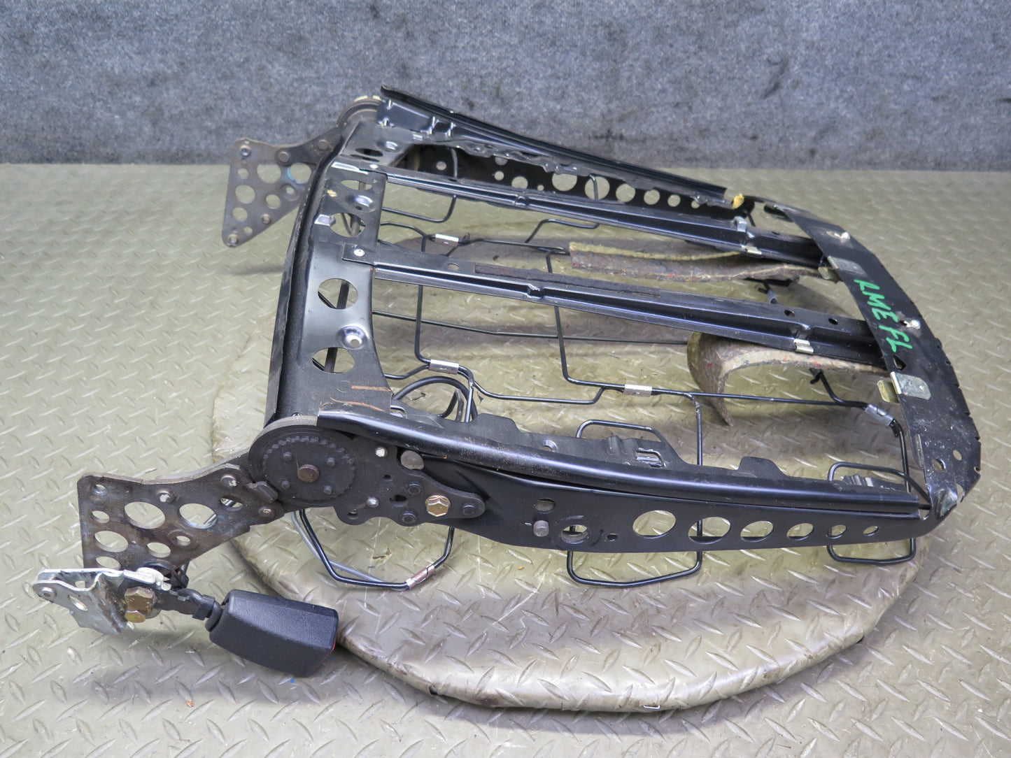 82-85 Mercedes W123 Front Left Driver Side Upper Seat Frame OEM