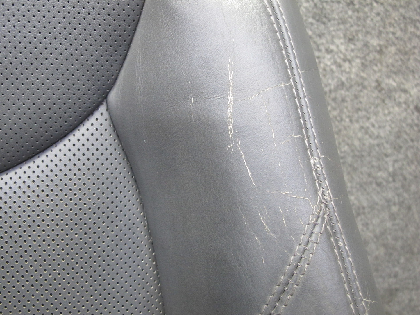 03-08 Mercedes R230 SL600 Front Left Seat Upper Perforated Leather Cushion OEM