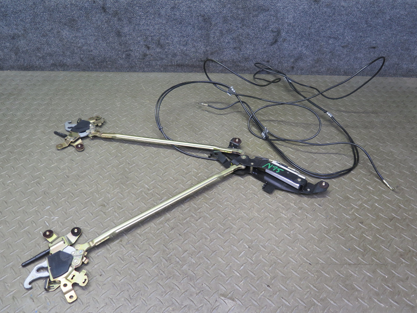 03-12 Mercedes R230 Sl-class Convertible TOP Roof Lock Latch w Lines OEM