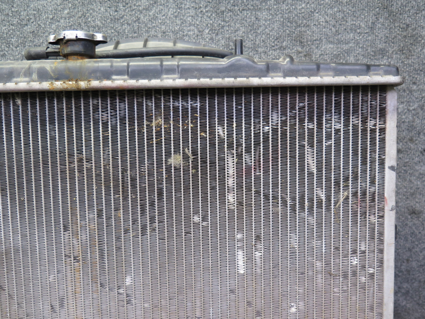 90-96 Nissan Z32 300ZX NON Turbo A/T Engine Cooling Radiator w Shroud OEM