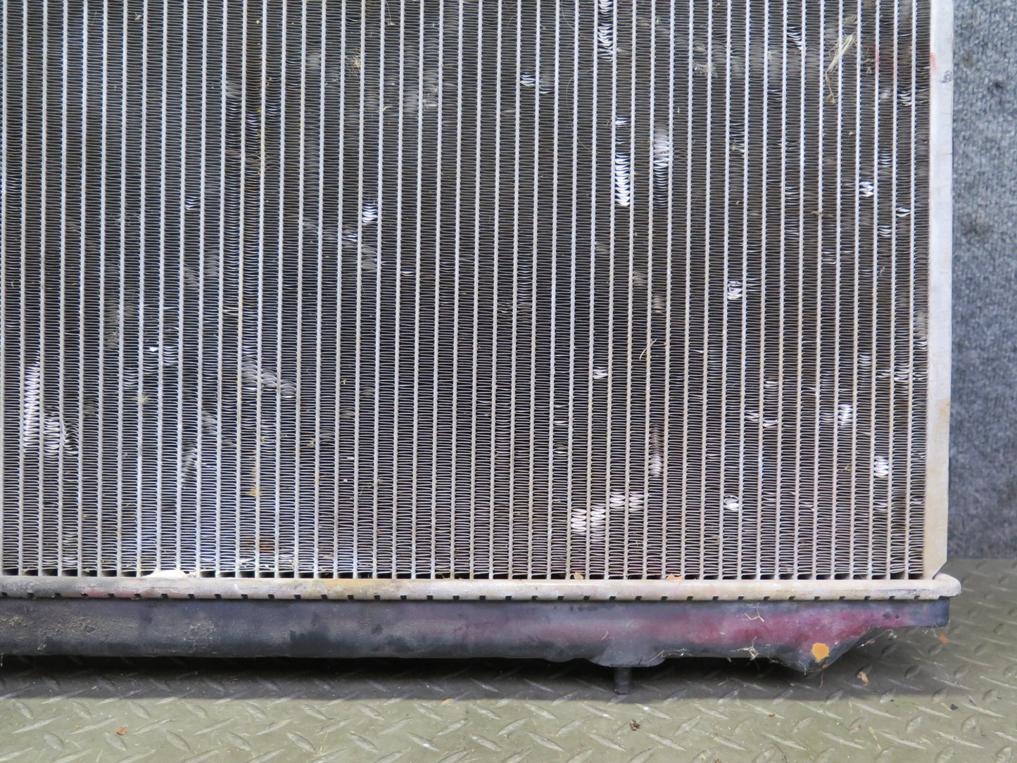 90-96 Nissan Z32 300ZX NON Turbo A/T Engine Cooling Radiator w Shroud OEM