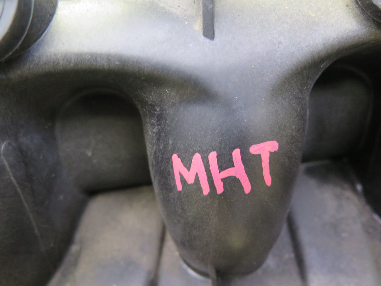 2004-2007 Hummer H2 6.0L V8 Engine Motor Air Intake Manifold W/ Throttle Body